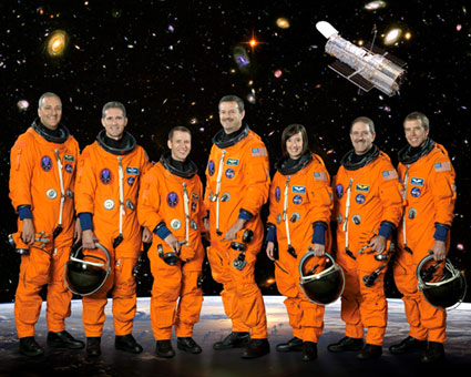 STS125-S-002: STS-125 crew STS125-S-002: STS-125 crew